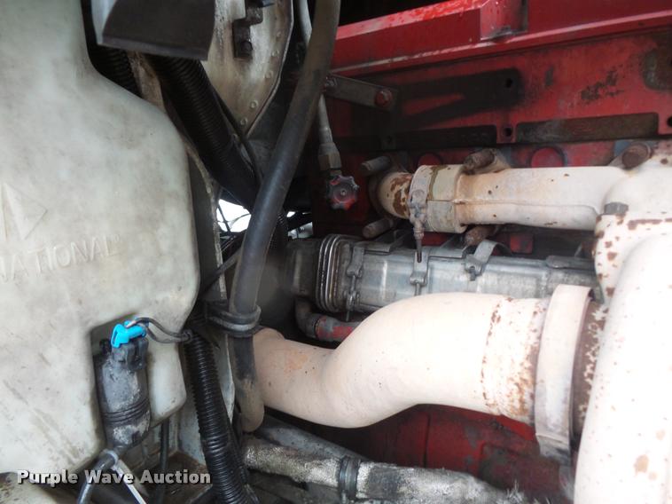 image for item DB8167 2006 International 9400i semi truck