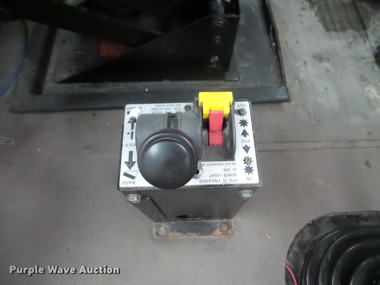 image for item DB8167 2006 International 9400i semi truck