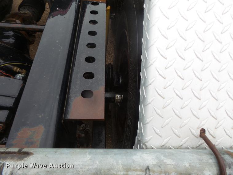 image for item DB8167 2006 International 9400i semi truck