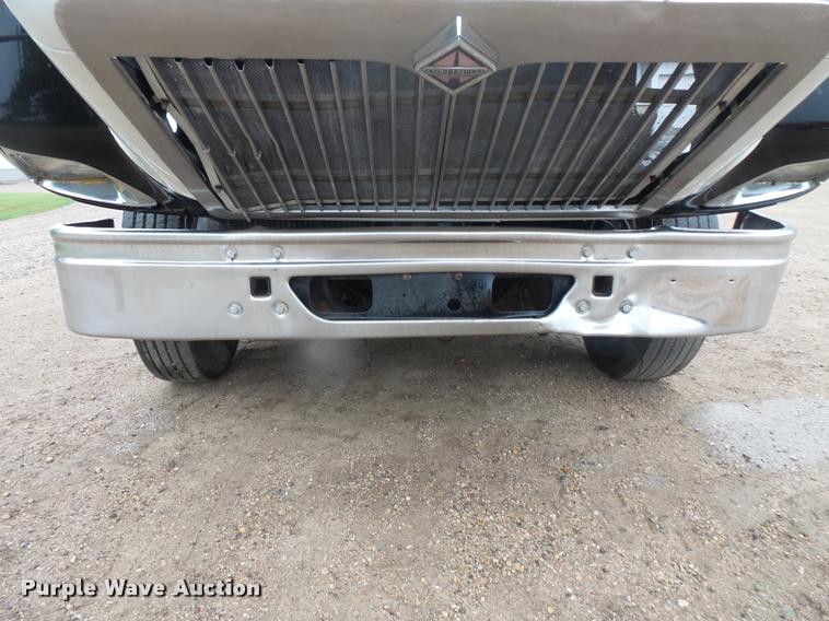 image for item DB8167 2006 International 9400i semi truck
