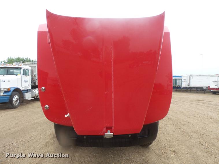 image for item DB8169 2003 Kenworth T600 semi truck