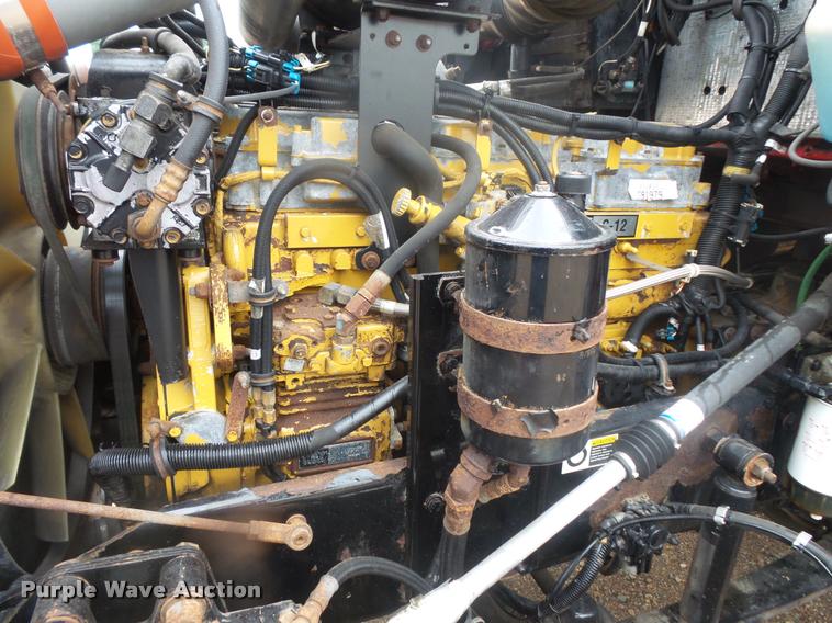 image for item DB8169 2003 Kenworth T600 semi truck