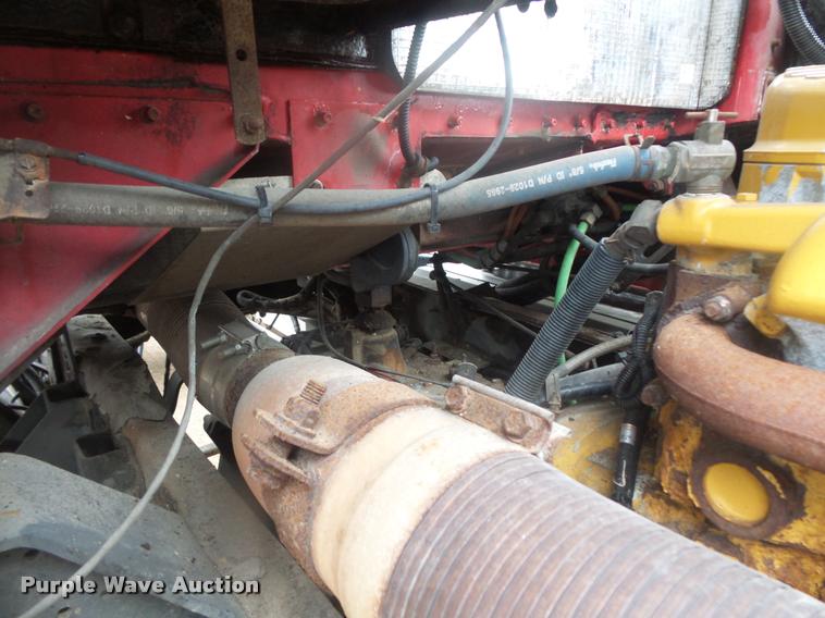 image for item DB8169 2003 Kenworth T600 semi truck