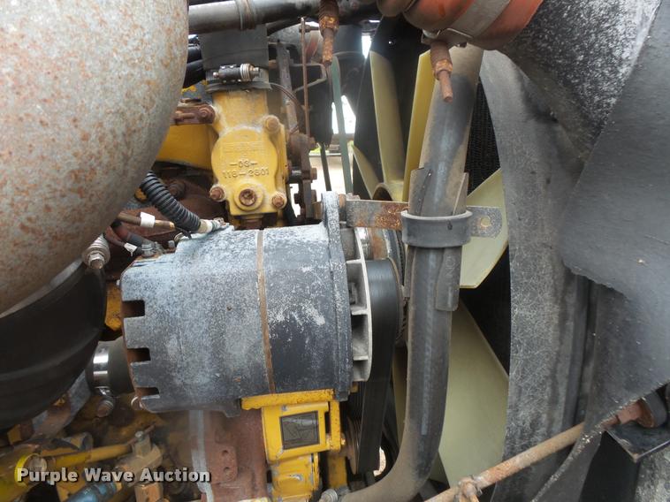 image for item DB8169 2003 Kenworth T600 semi truck