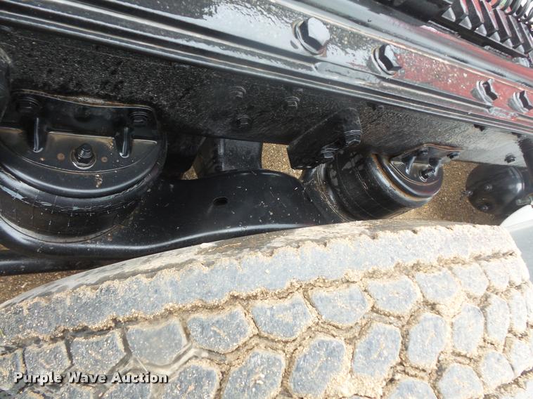 image for item DB8169 2003 Kenworth T600 semi truck