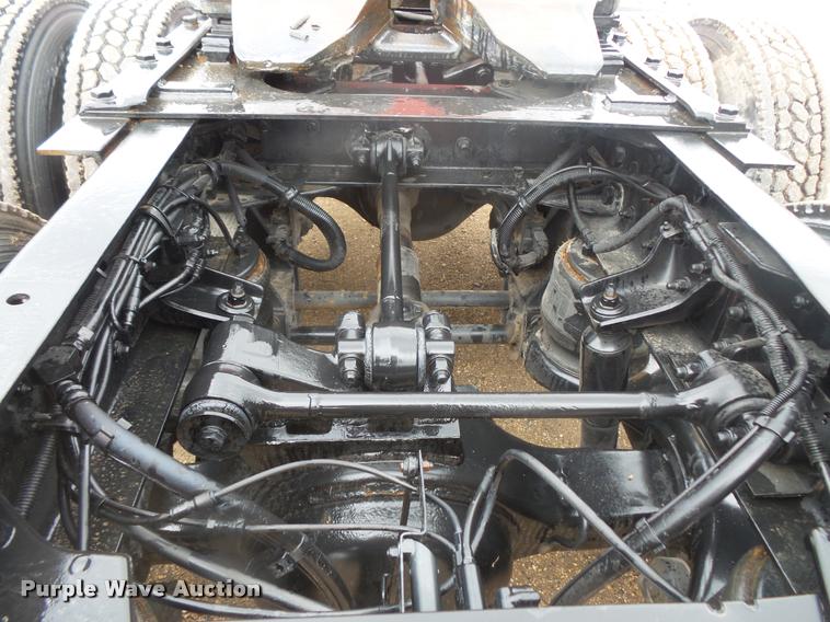 image for item DB8169 2003 Kenworth T600 semi truck