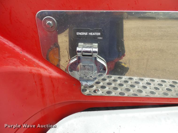 image for item DB8169 2003 Kenworth T600 semi truck