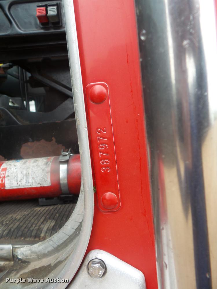 image for item DB8169 2003 Kenworth T600 semi truck