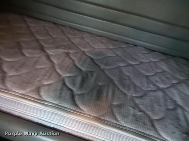 image for item DB8171 2004 Peterbilt 379 semi truck