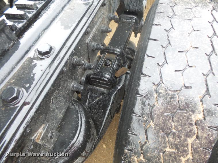 image for item DB8171 2004 Peterbilt 379 semi truck