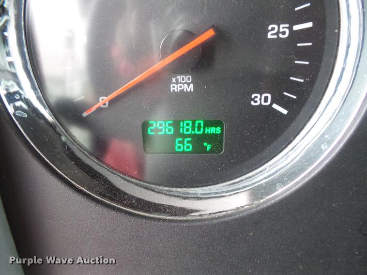 image for item DB8172 2007 Kenworth T800 semi truck