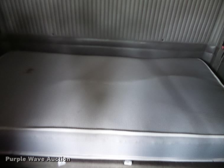 image for item DB8172 2007 Kenworth T800 semi truck