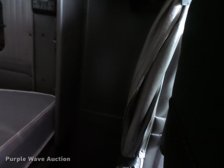 image for item DB8172 2007 Kenworth T800 semi truck