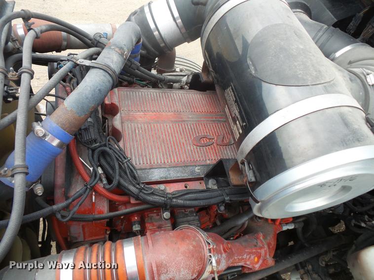 image for item DB8172 2007 Kenworth T800 semi truck