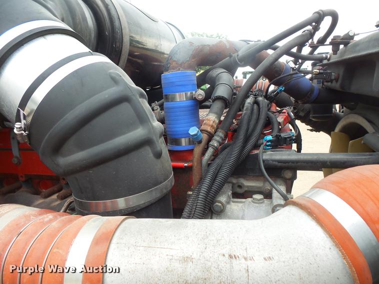 image for item DB8172 2007 Kenworth T800 semi truck