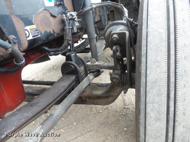 image for item DB8172 2007 Kenworth T800 semi truck