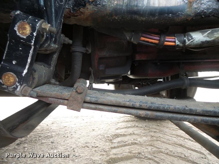 image for item DB8172 2007 Kenworth T800 semi truck