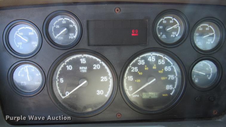 image for item DC2247 2007 Sterling A9500 semi truck