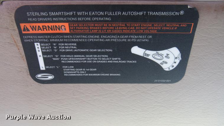 image for item DC2247 2007 Sterling A9500 semi truck