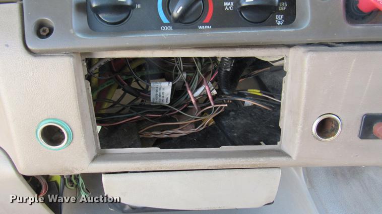 image for item DC2247 2007 Sterling A9500 semi truck