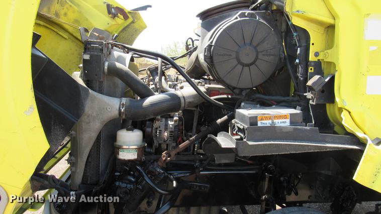 image for item DC2247 2007 Sterling A9500 semi truck