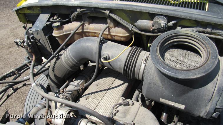 image for item DC2247 2007 Sterling A9500 semi truck