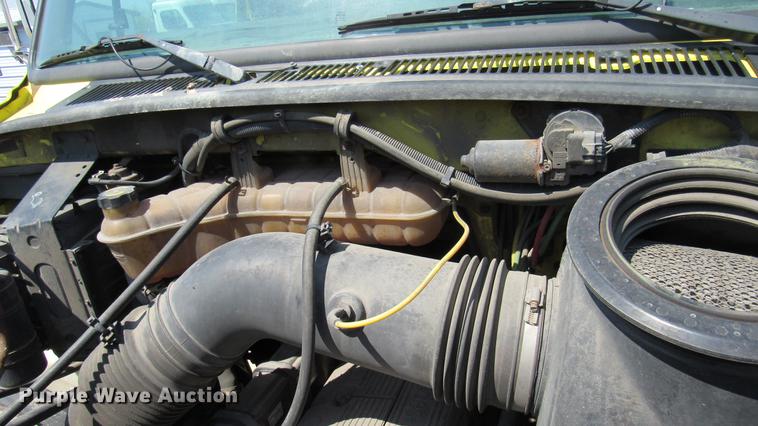 image for item DC2247 2007 Sterling A9500 semi truck