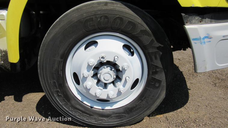 image for item DC2247 2007 Sterling A9500 semi truck