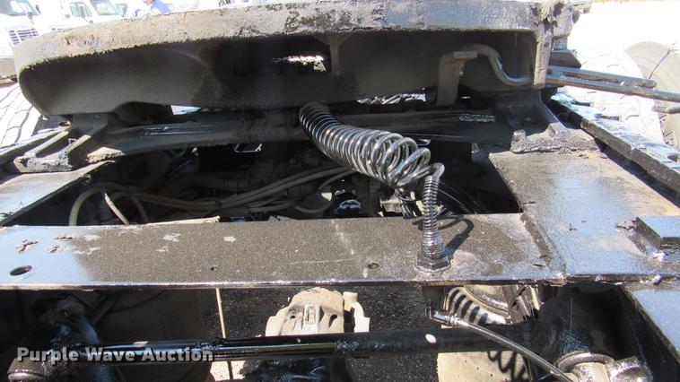 image for item DC2247 2007 Sterling A9500 semi truck