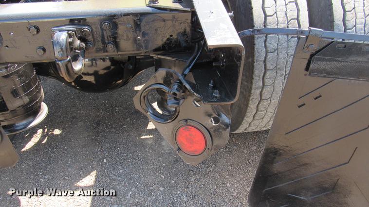 image for item DC2247 2007 Sterling A9500 semi truck