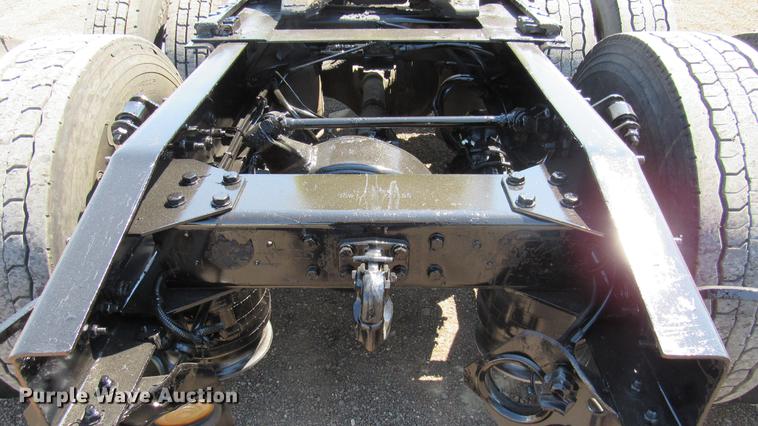 image for item DC2247 2007 Sterling A9500 semi truck