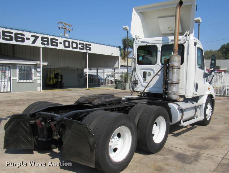 image for item DC2248 2010 Freightliner Cascadia CA113DC semi truck