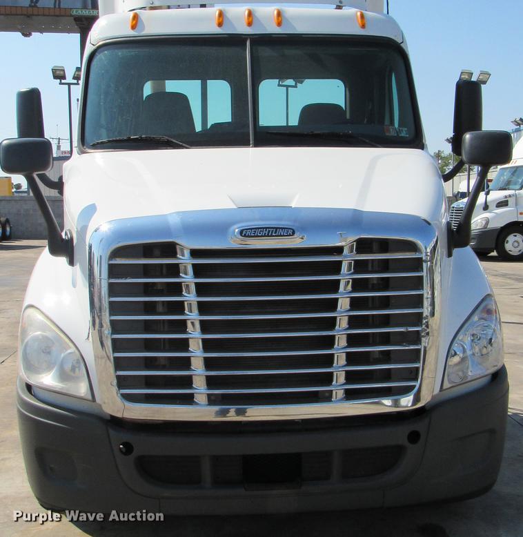 image for item DC2248 2010 Freightliner Cascadia CA113DC semi truck