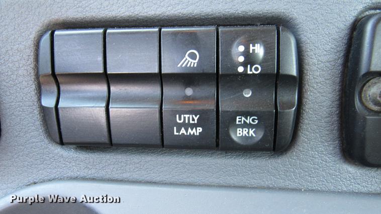 image for item DC2248 2010 Freightliner Cascadia CA113DC semi truck