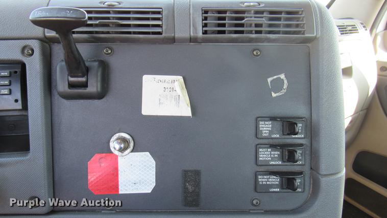 image for item DC2248 2010 Freightliner Cascadia CA113DC semi truck