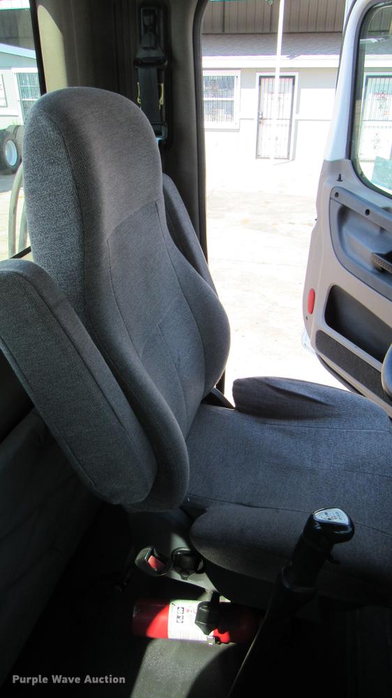 image for item DC2248 2010 Freightliner Cascadia CA113DC semi truck