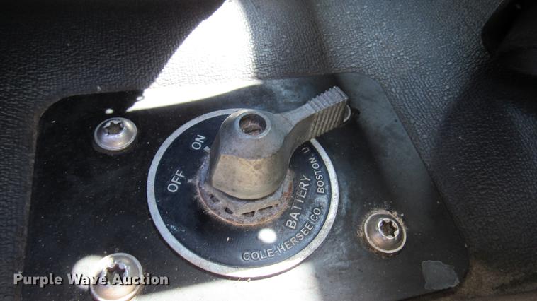 image for item DC2248 2010 Freightliner Cascadia CA113DC semi truck