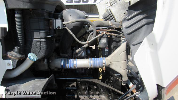 image for item DC2248 2010 Freightliner Cascadia CA113DC semi truck