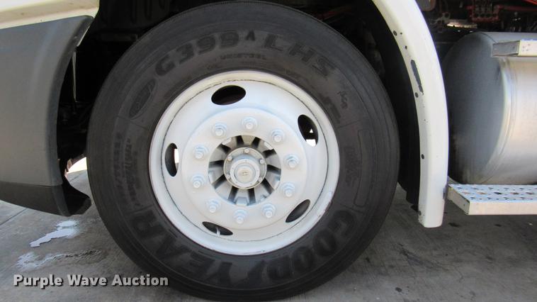 image for item DC2248 2010 Freightliner Cascadia CA113DC semi truck