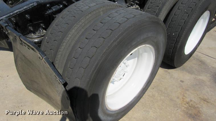 image for item DC2248 2010 Freightliner Cascadia CA113DC semi truck