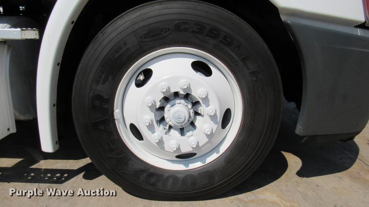 image for item DC2248 2010 Freightliner Cascadia CA113DC semi truck