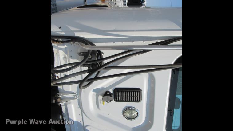 image for item DC2248 2010 Freightliner Cascadia CA113DC semi truck