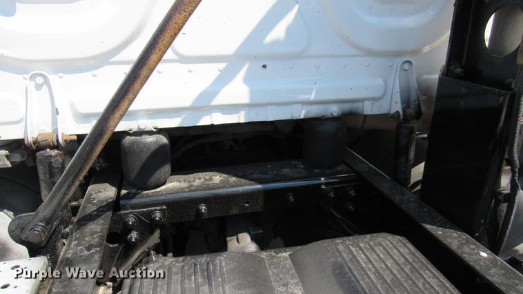 image for item DC2248 2010 Freightliner Cascadia CA113DC semi truck