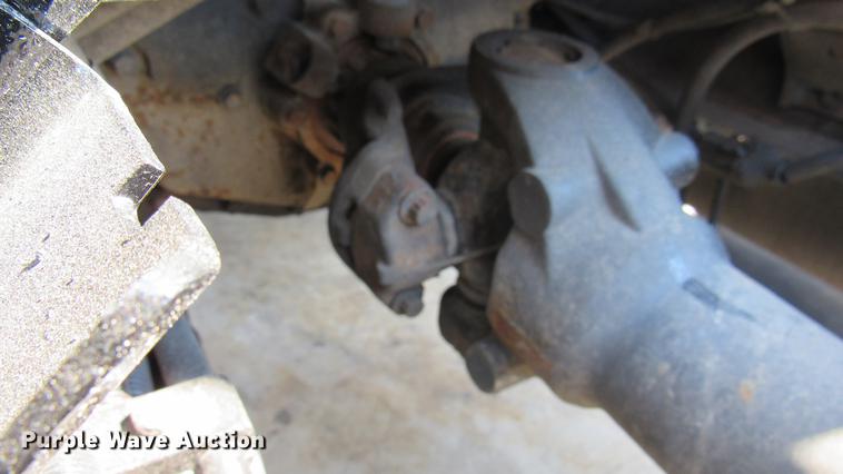 image for item DC2248 2010 Freightliner Cascadia CA113DC semi truck