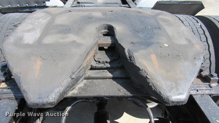 image for item DC2248 2010 Freightliner Cascadia CA113DC semi truck