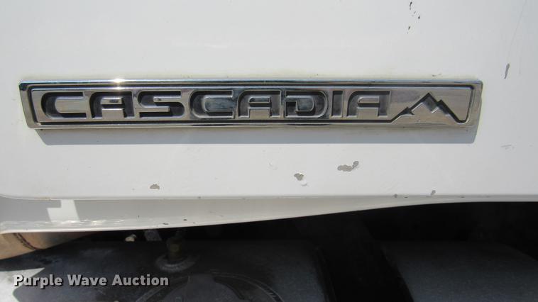 image for item DC2248 2010 Freightliner Cascadia CA113DC semi truck