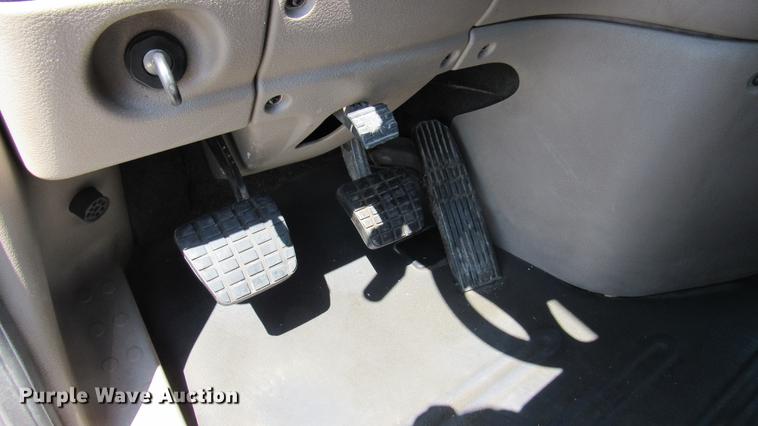 image for item DC2249 2010 Freightliner Cascadia semi truck