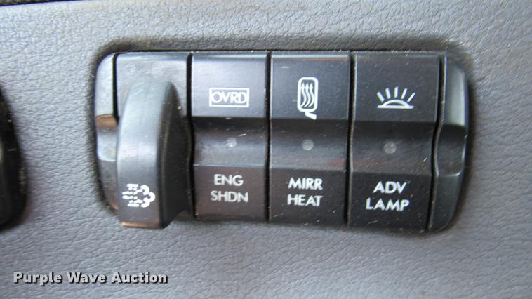 image for item DC2249 2010 Freightliner Cascadia semi truck