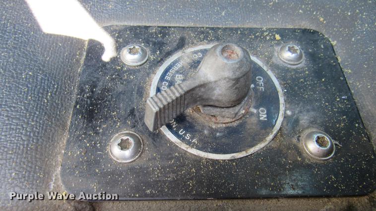 image for item DC2249 2010 Freightliner Cascadia semi truck