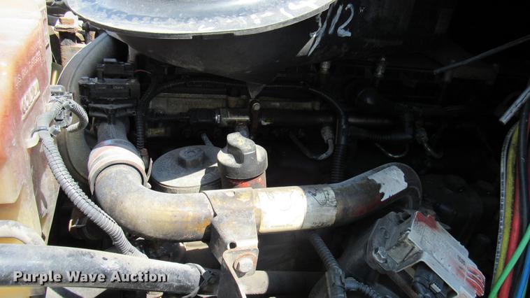 image for item DC2249 2010 Freightliner Cascadia semi truck